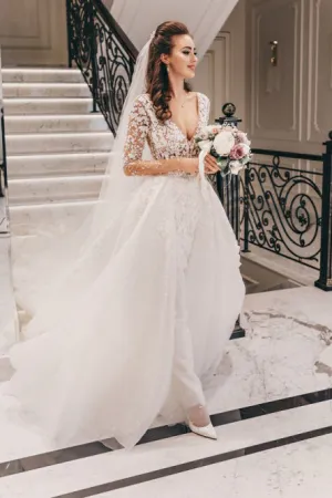 A-Line V-Neck Long Sleeves Sweep Train Wedding Dress Bridal Gown with Appliques OHD246