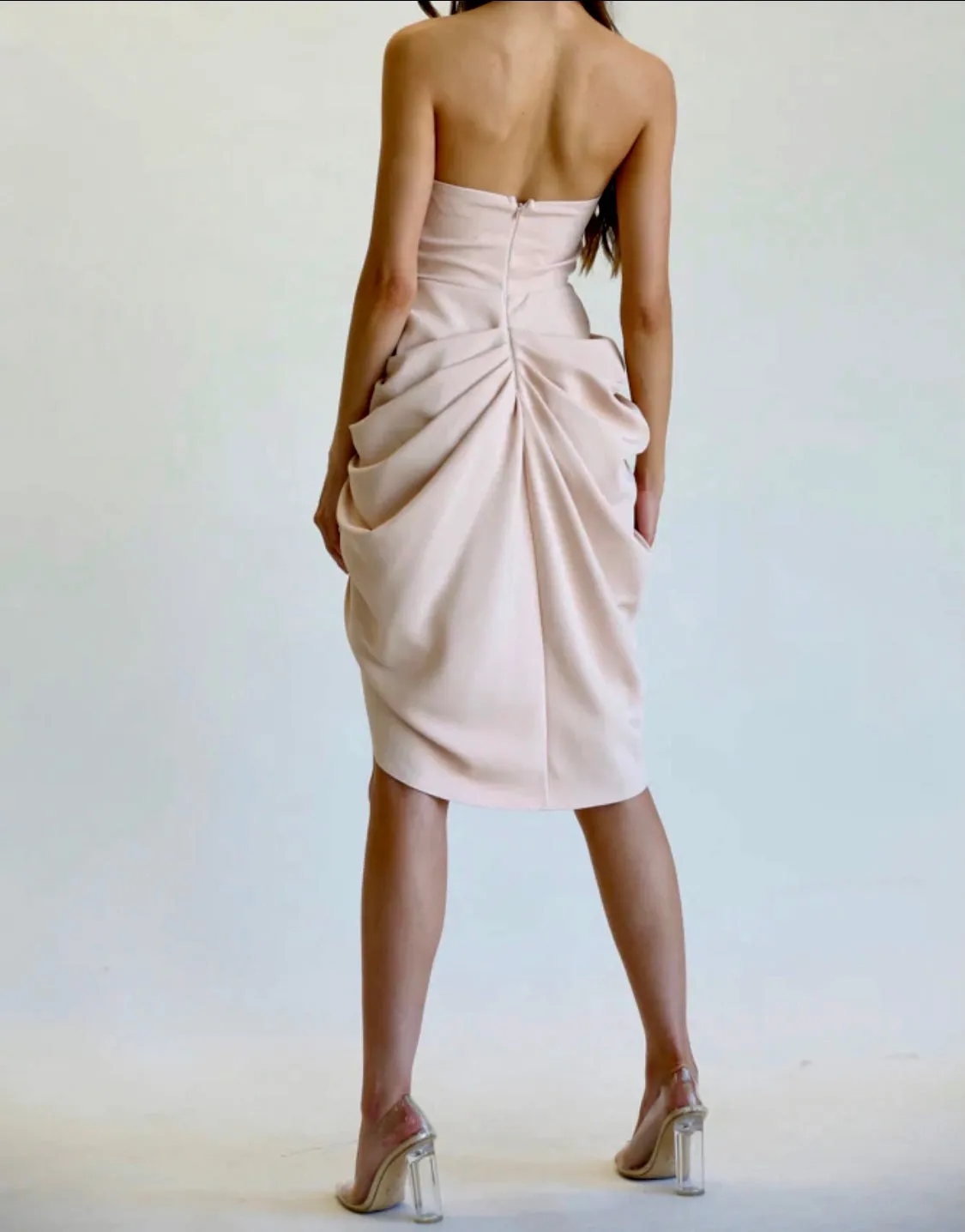 BENITA BLUSH STRAPLESS RUCHED MIDI DRESS