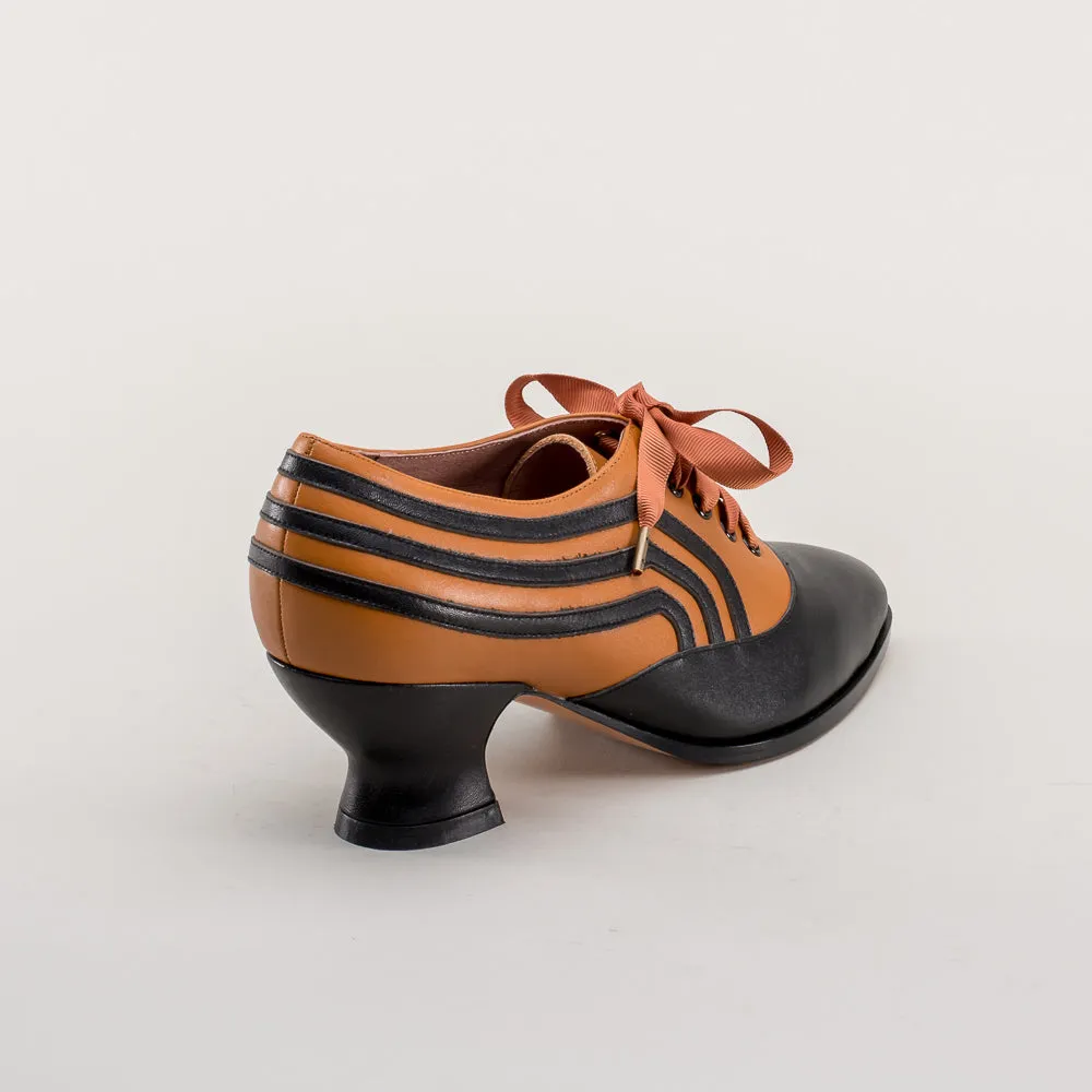 Bernadette Edwardian Oxfords Wide (Cognac/Black)