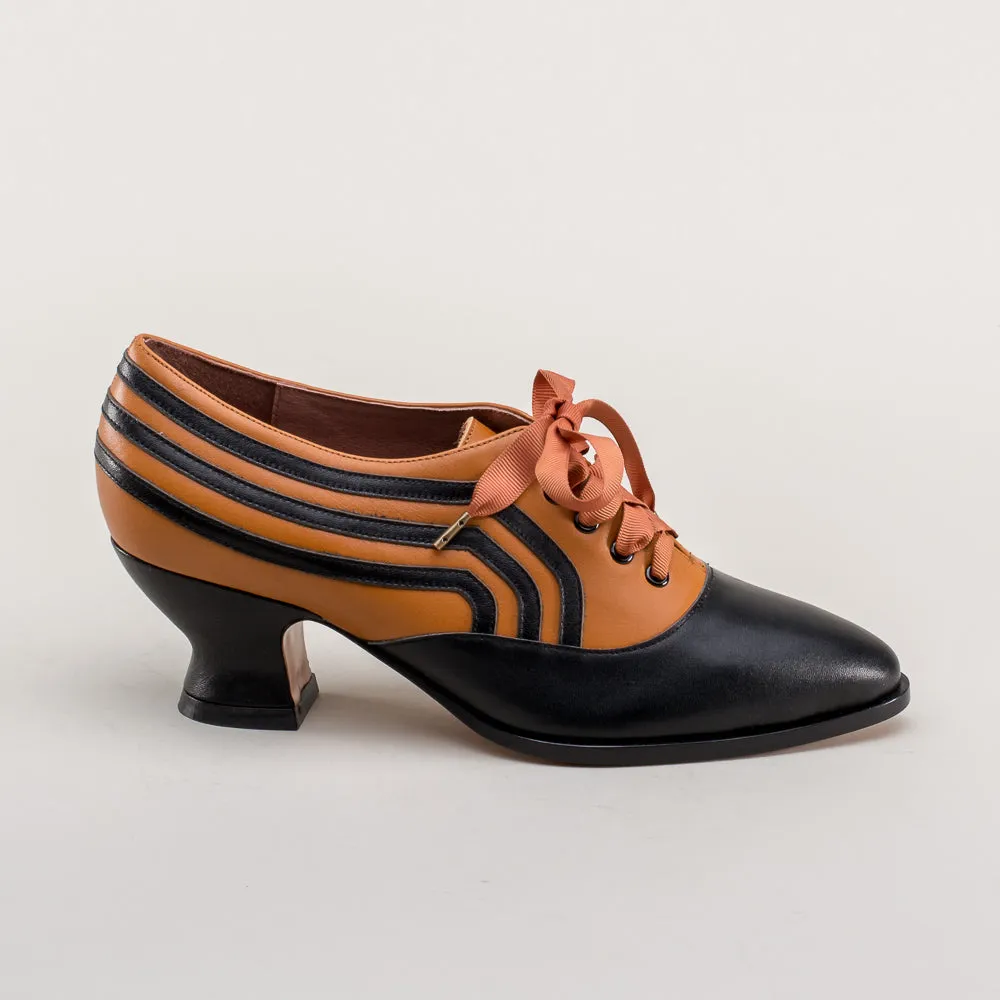 Bernadette Edwardian Oxfords Wide (Cognac/Black)