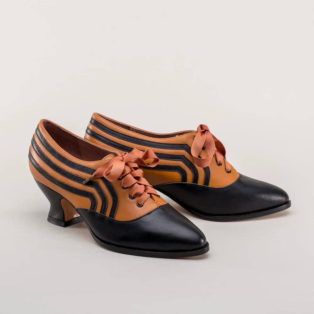 Bernadette Edwardian Oxfords Wide (Cognac/Black)