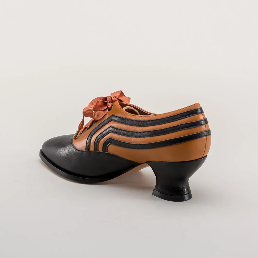 Bernadette Edwardian Oxfords Wide (Cognac/Black)