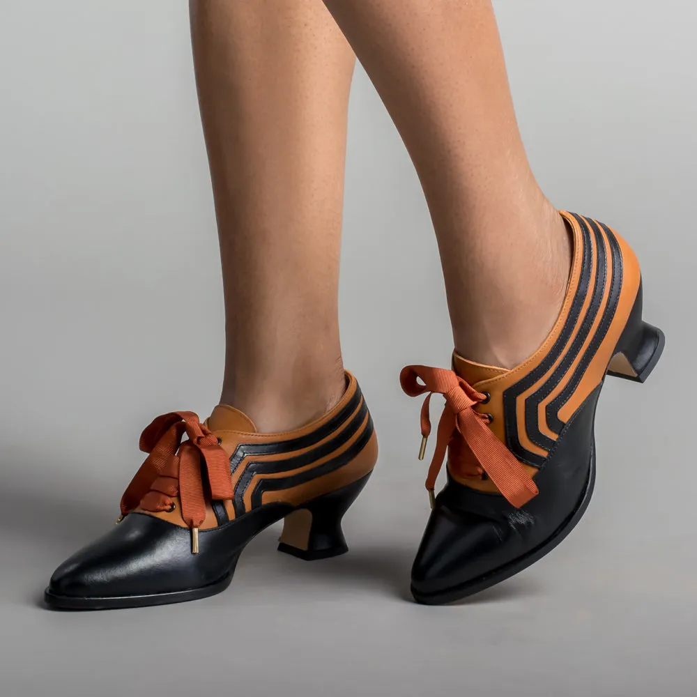 Bernadette Edwardian Oxfords Wide (Cognac/Black)
