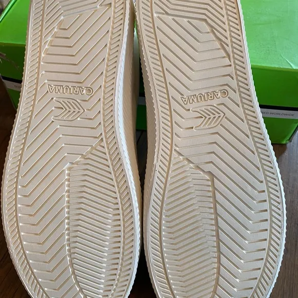 Cariuma Sneaker Unisex Women’s 10.5 Men’s 9 Canvas Made in Brazil NIB Retail $85