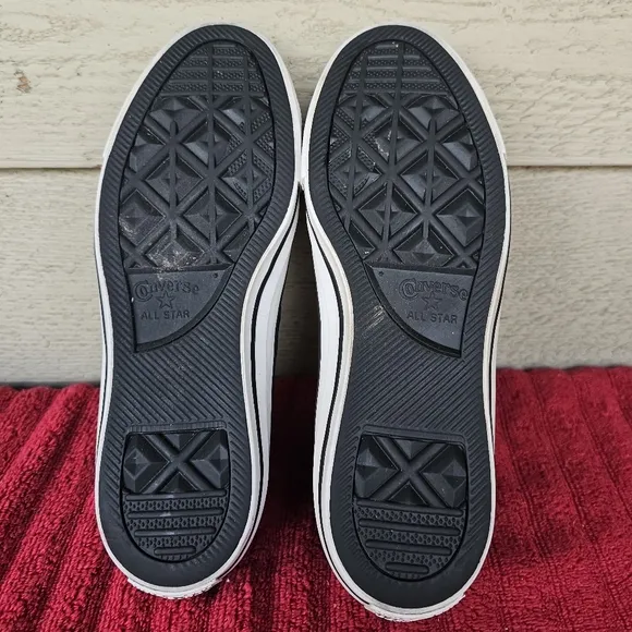 Converse Chuck Taylor All Star Black Quilted Lined Hi-Top Sneakers Size:M7/W9