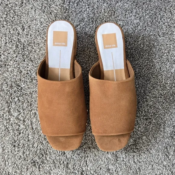 Dolce Vita Dorado Studded Mule Sandal in Saddle Suede NEW size 8.5