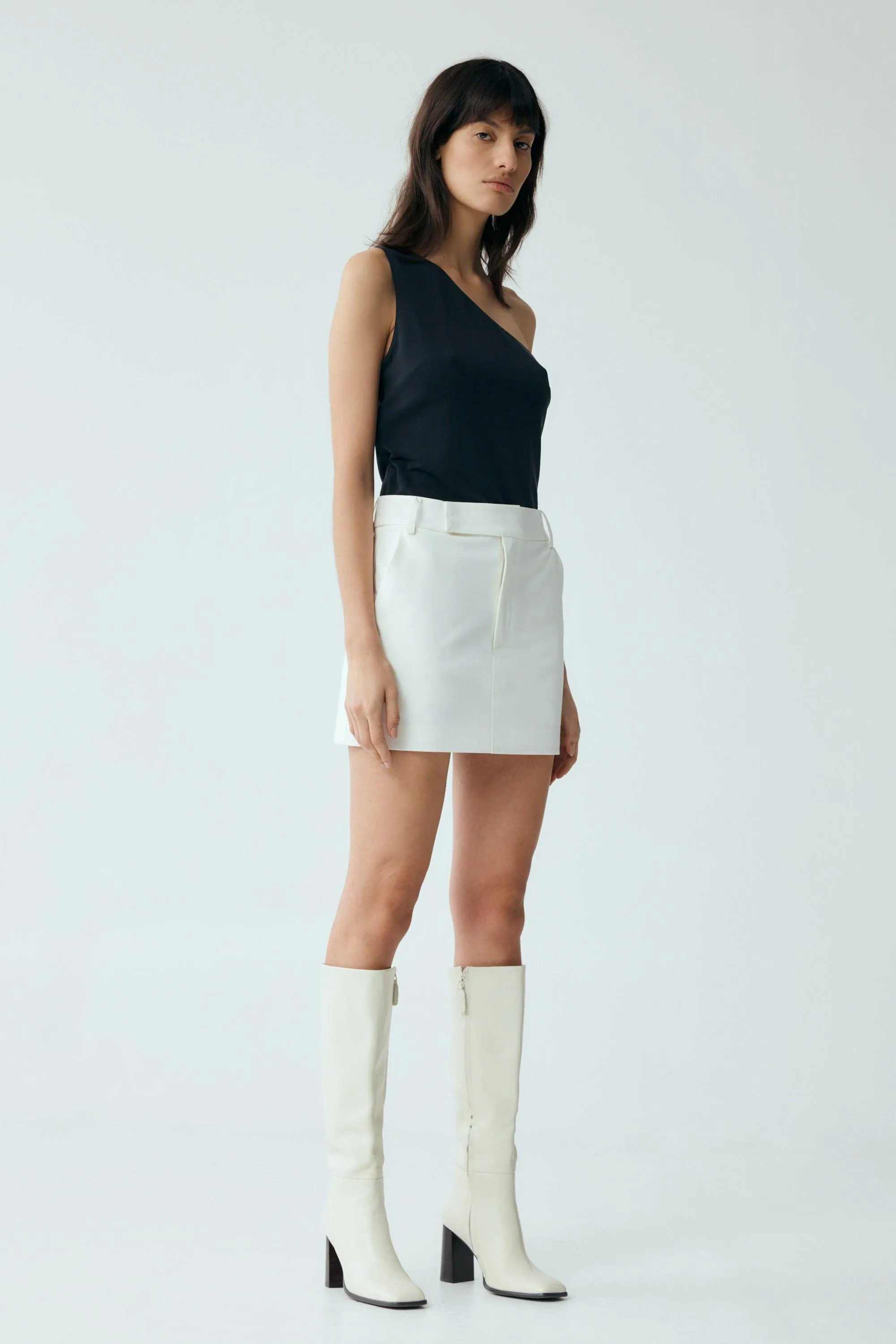 FORM ONE SHOULDER TOP | BLACK | FINAL SALE