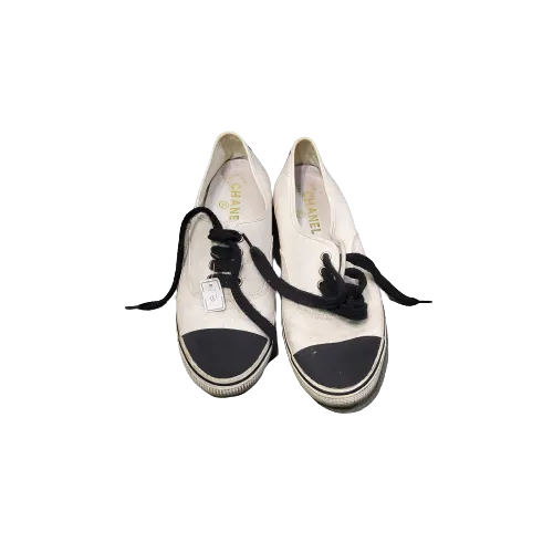 Low sneakers