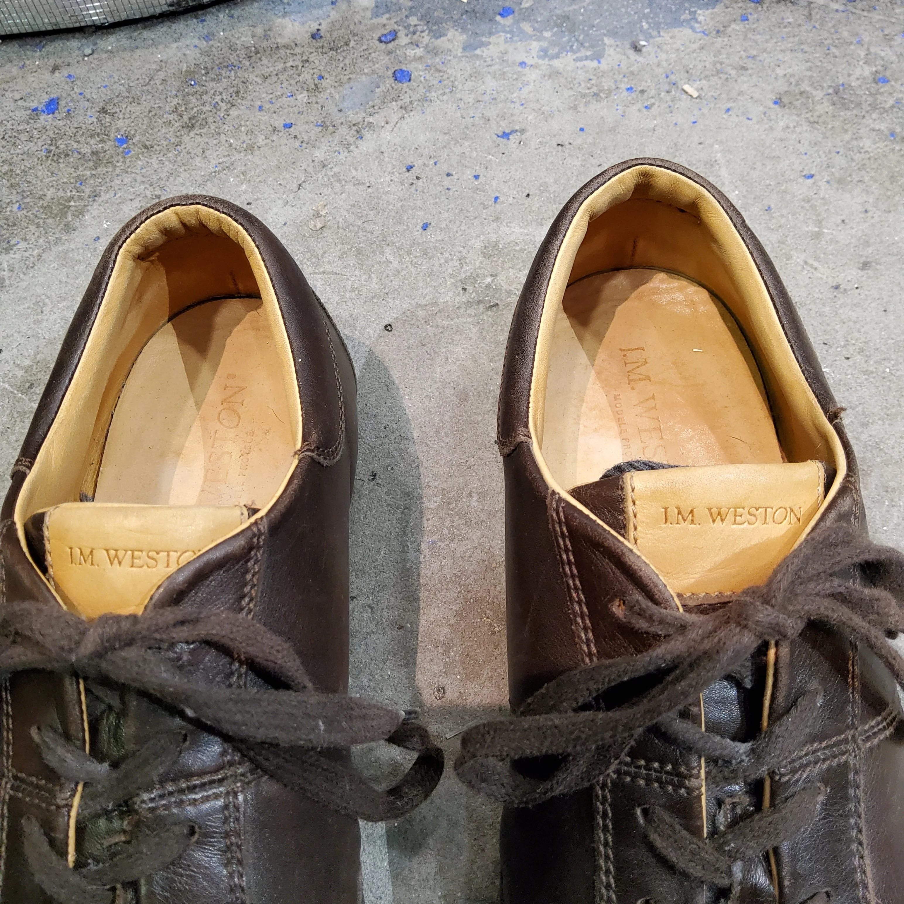 Low-top leather trainers