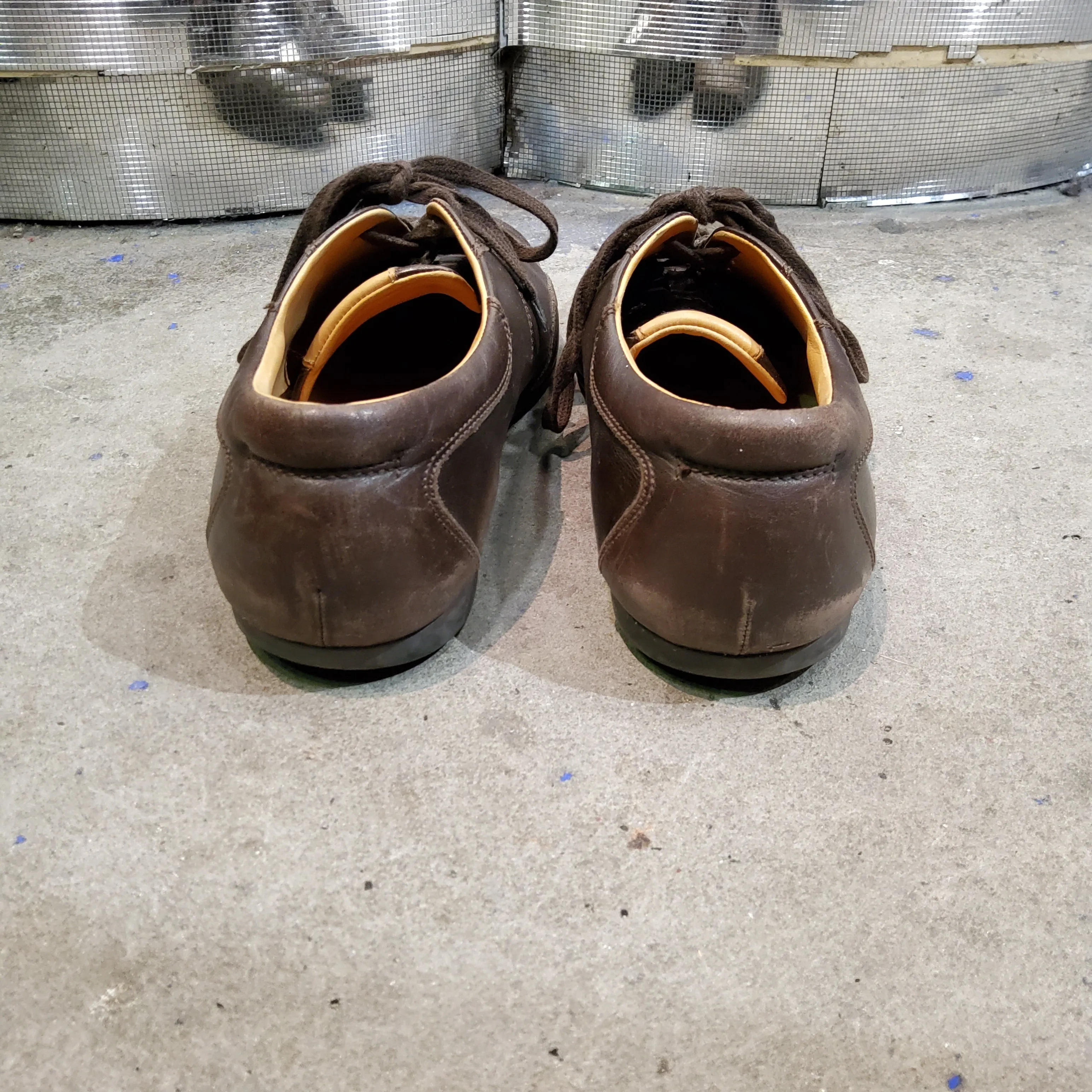 Low-top leather trainers