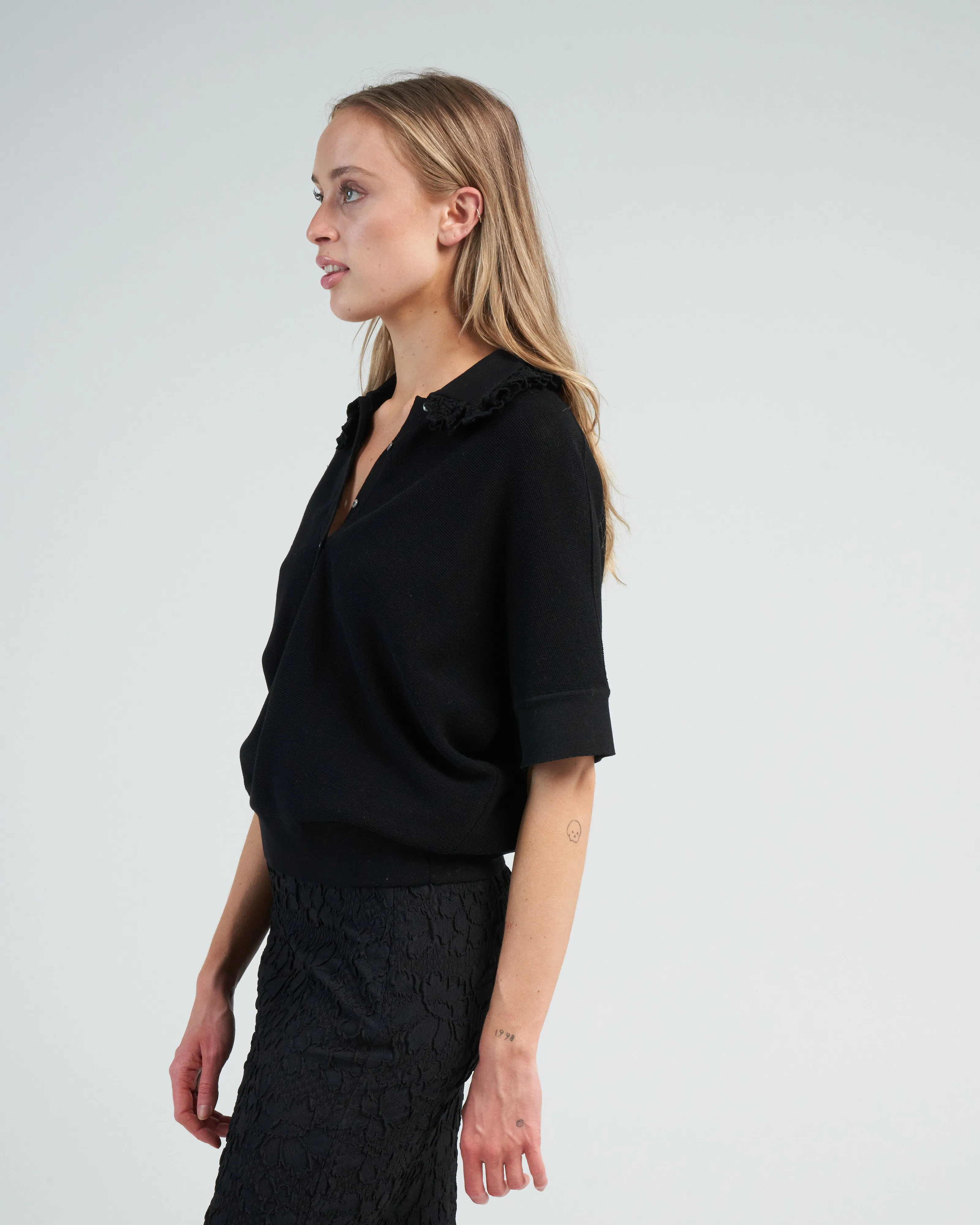 maxi ruffled collar modern top - deep black