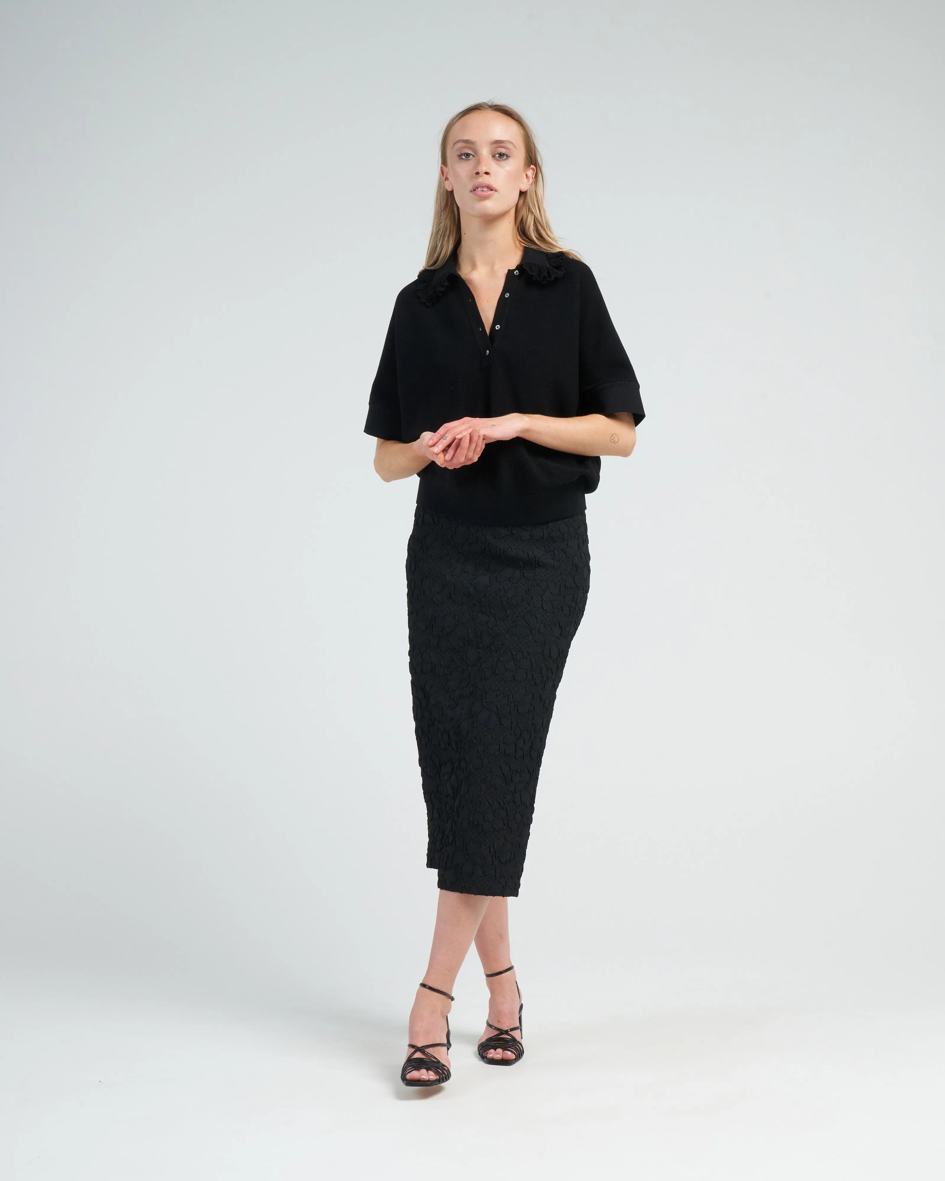maxi ruffled collar modern top - deep black