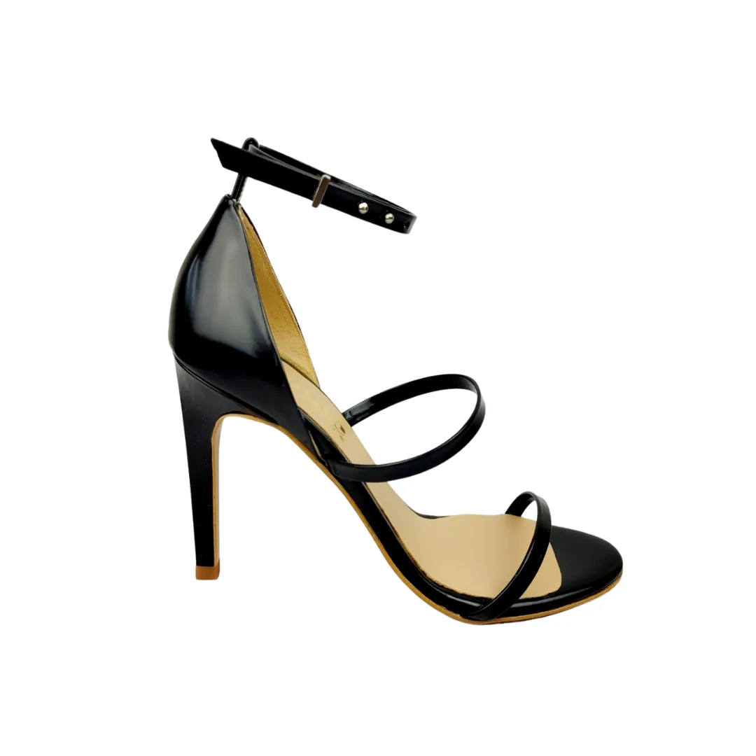 Mode Collective Triple strap sandal