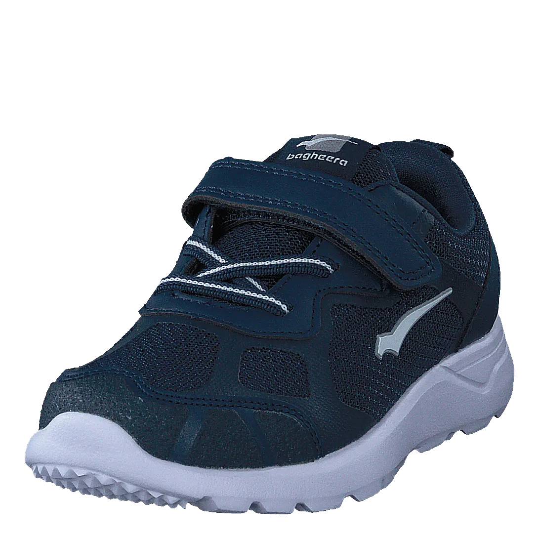 Moxie Navy/white