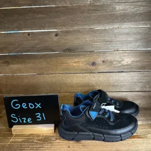 New NWOB Little Kids Geox Flexy Black Suede Low Top Sneakers Shoes Size 13 C‎