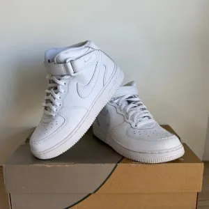 Nike Air Force 1 ‘Triple White’ Mid Top Kids Sneakers- SZ 2 Y