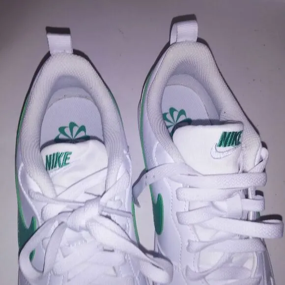 Nike Sneakers Size 5.5 Youth Court Borough Low Recraft GS White Stadium Green