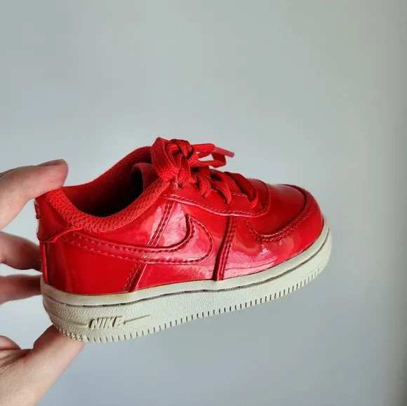 Nike Toddler Air Force One Sneakers. Siren Red Size 6C UV Low