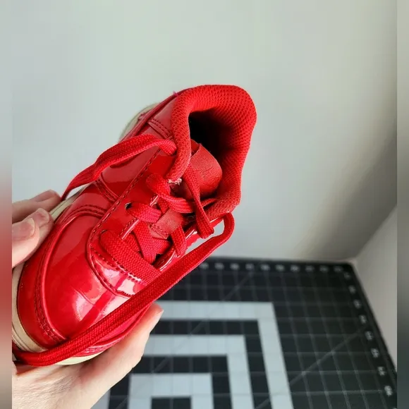 Nike Toddler Air Force One Sneakers. Siren Red Size 6C UV Low