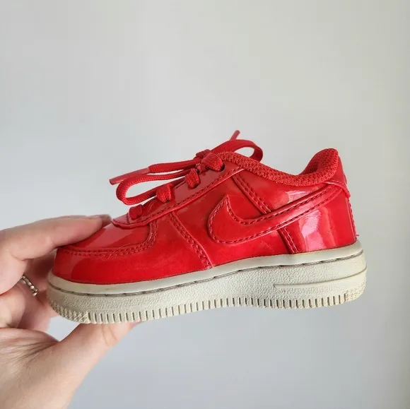 Nike Toddler Air Force One Sneakers. Siren Red Size 6C UV Low