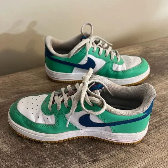 Nike Youth Air Force 1 Low LV8 “Play” Sneakers FJ4806-100 Size 3 Mint Green