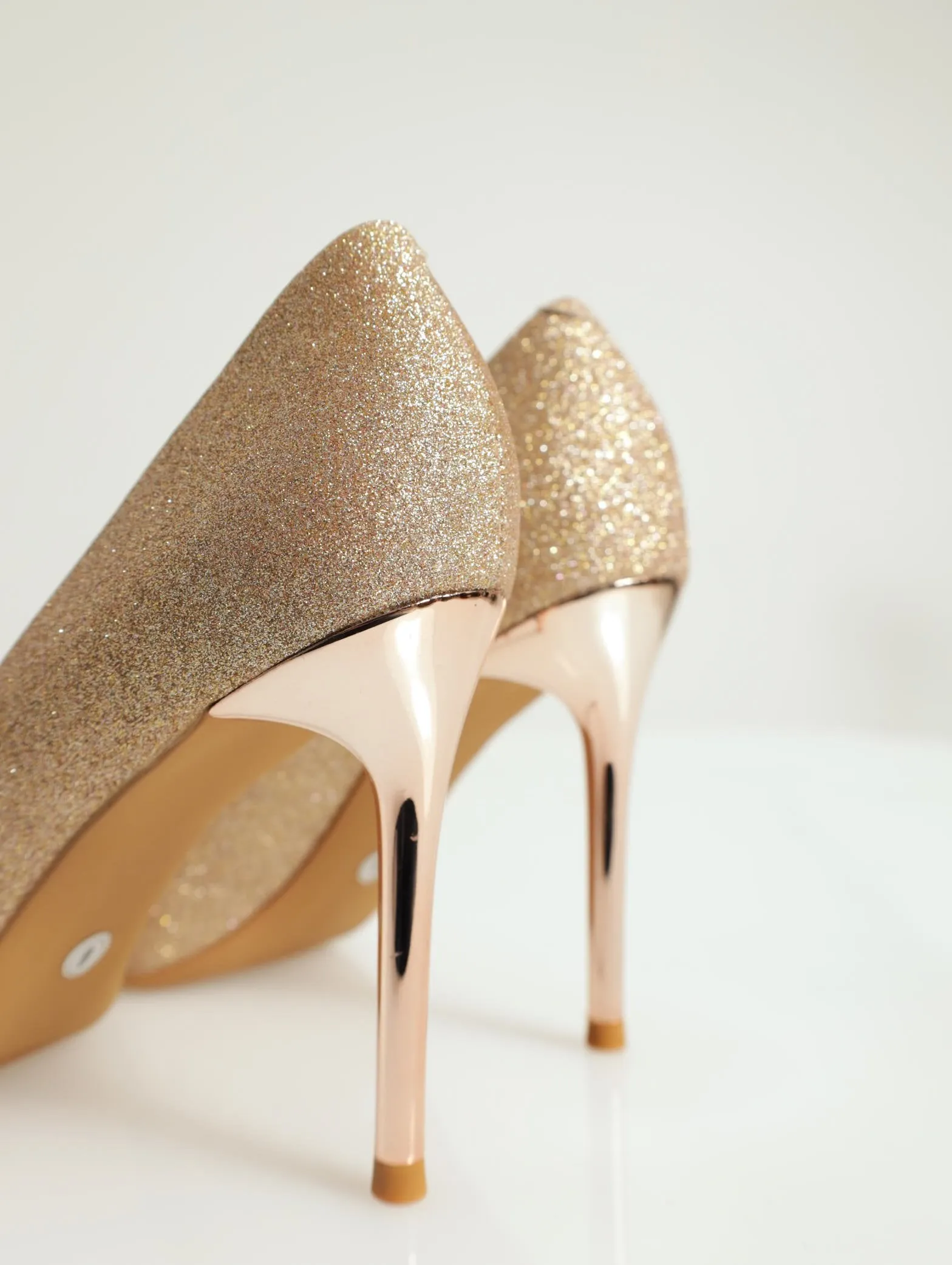 Pointy Toe Glitter Stiletto Court Heel - Champagne