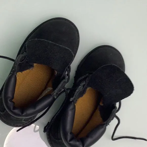 Timberland Classic Premium 6” waterproof black boot toddler unisex size 9 EUC
