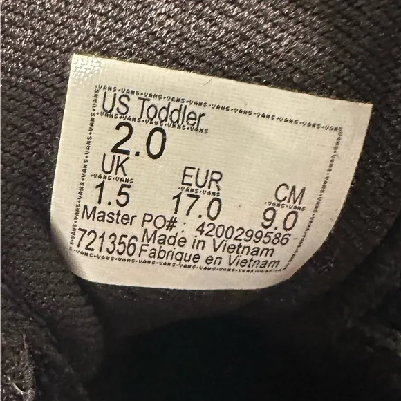 Vans Baby/Toddler Girls Doheny Black/Foil Hearts Velcro Sneakers NWT Siz…
