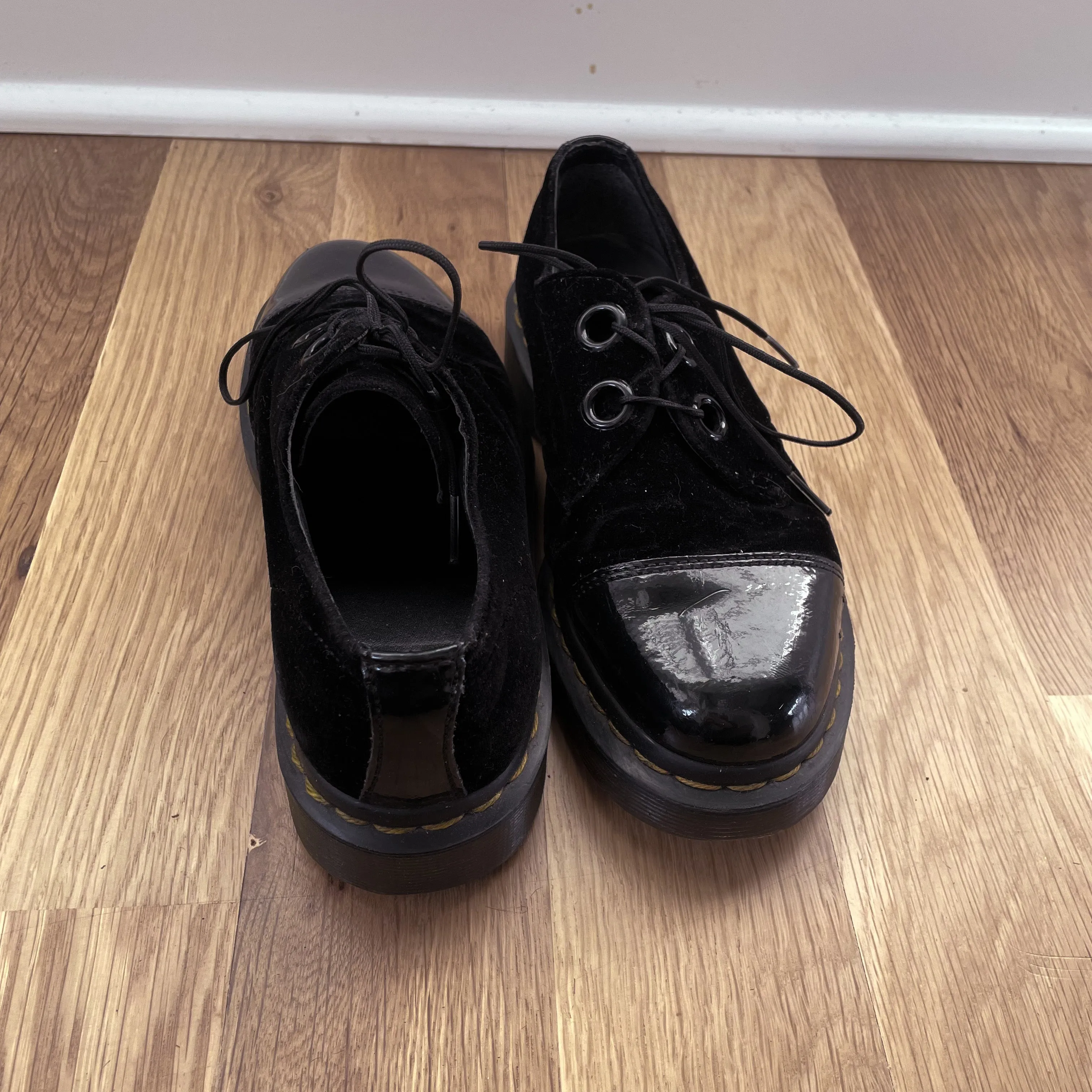 Velvet Oxford