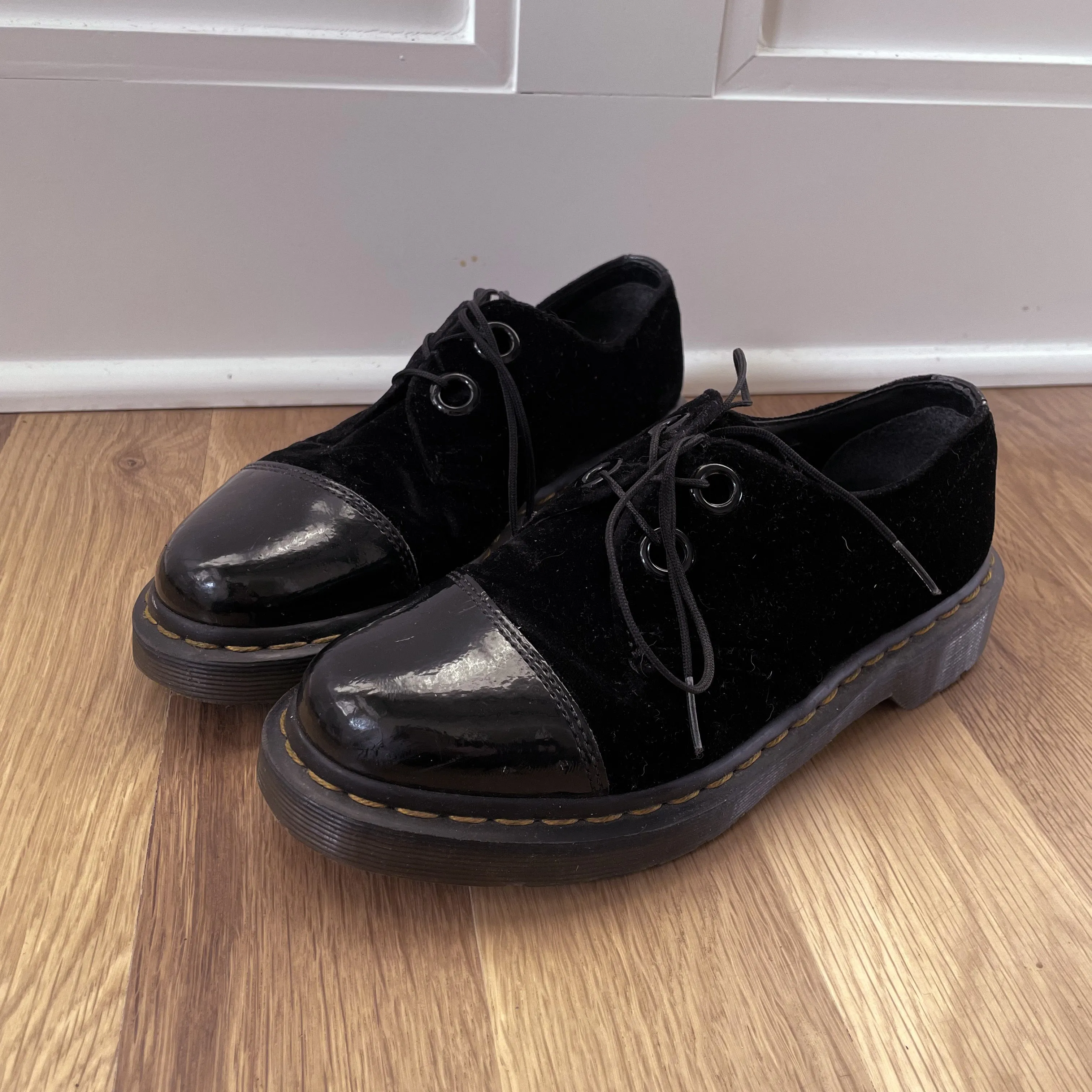 Velvet Oxford