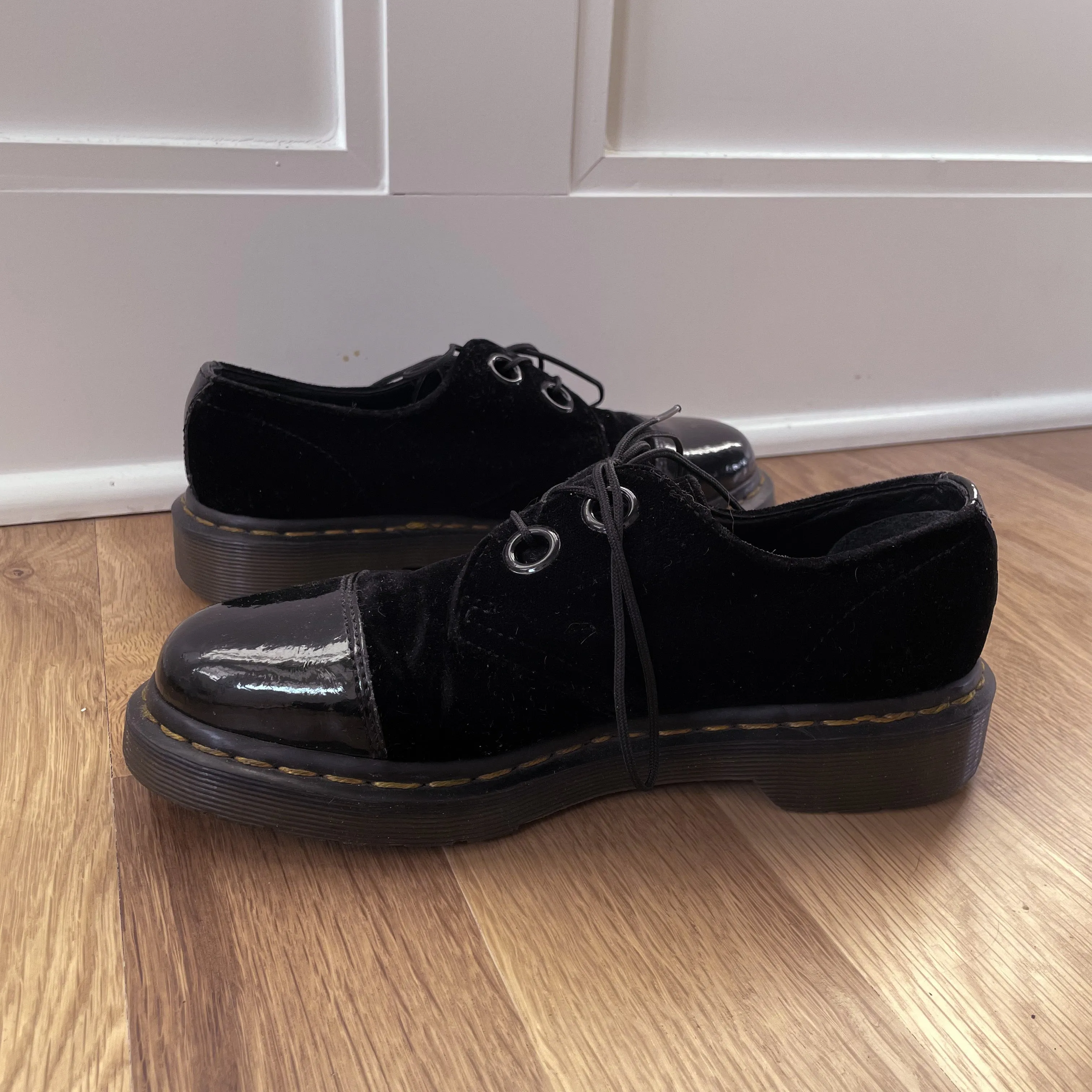 Velvet Oxford
