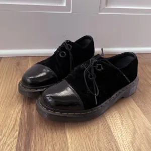 Velvet Oxford