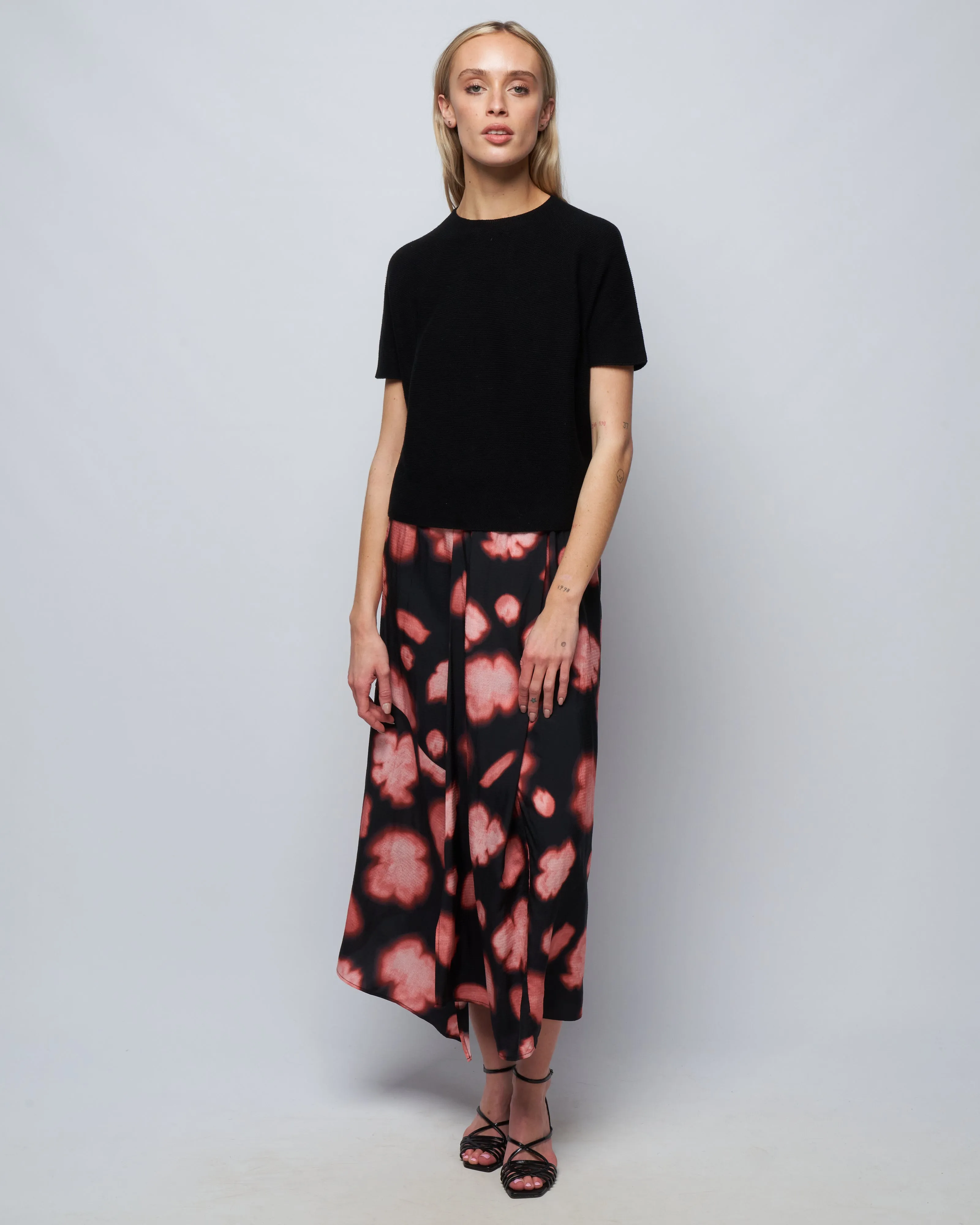whole garment short sleeve knit top - black