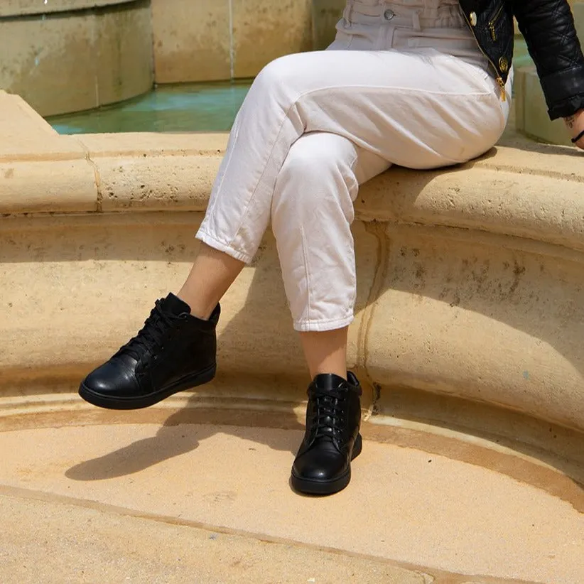 Women's Lea Sneaker