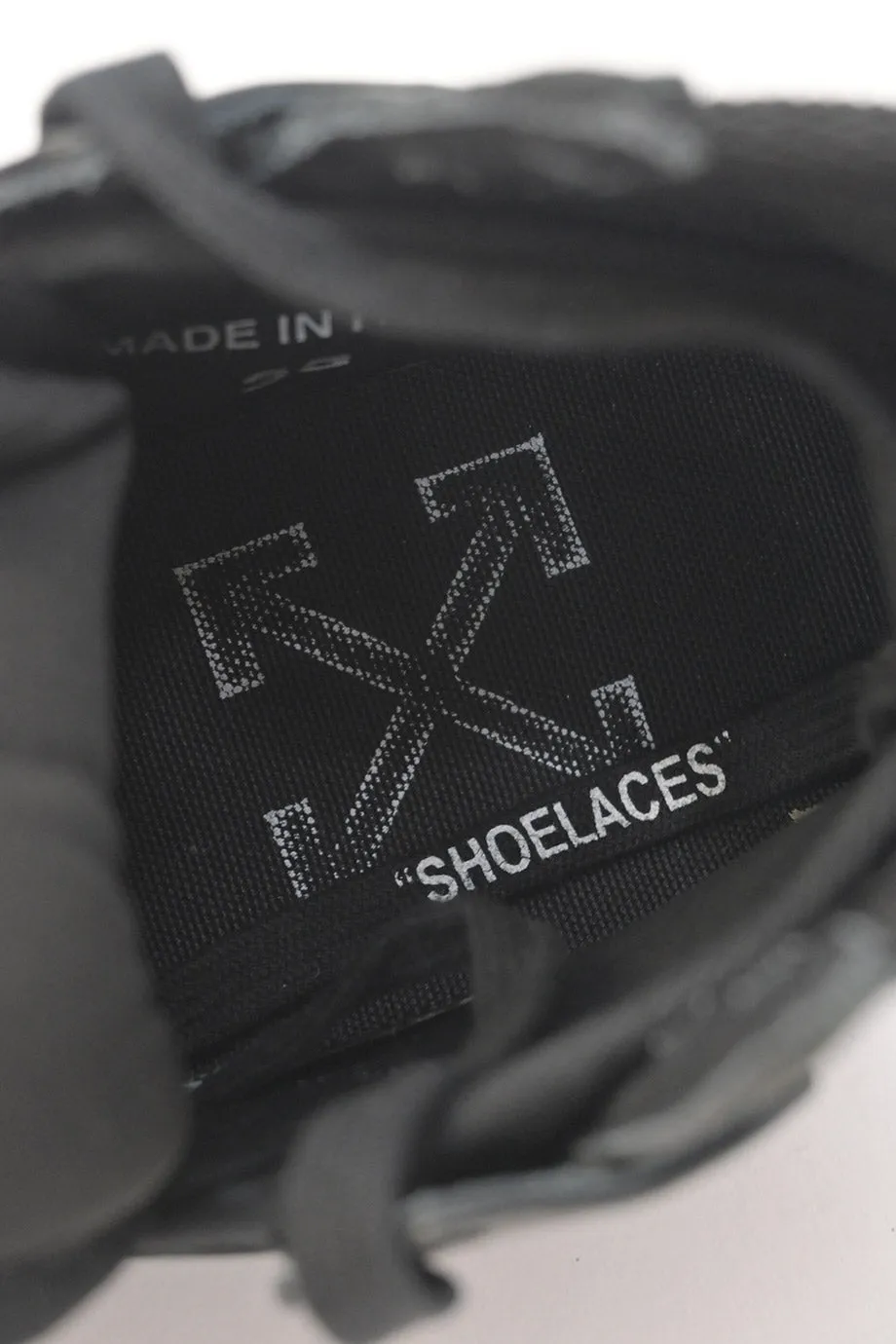 [WS7421] Off-White | Sneakers